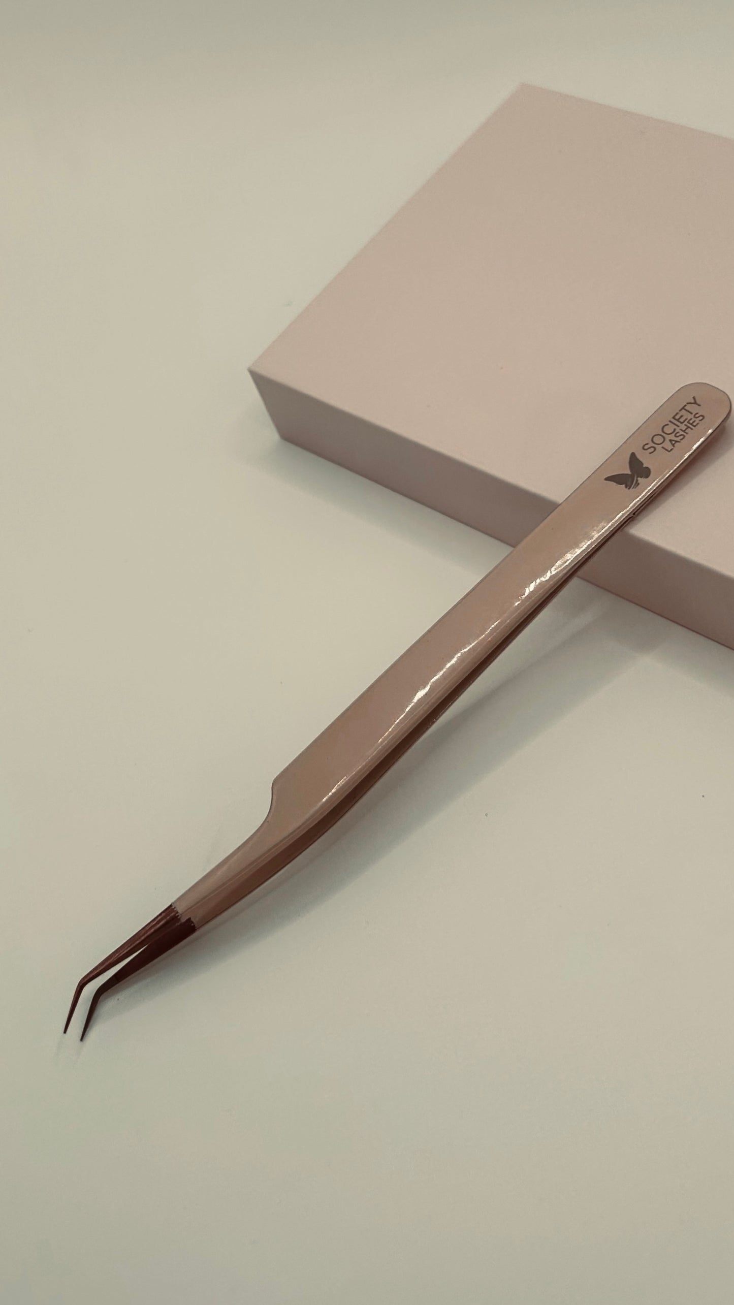 Blush 45 Tweezer