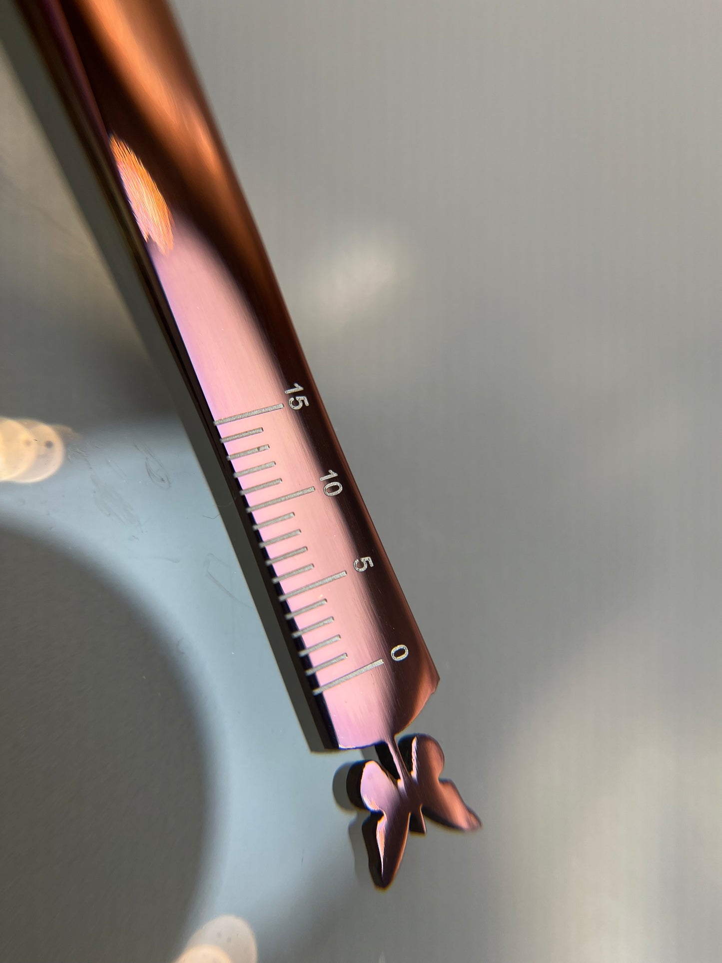Rose Gold Curved Isolation Tweezers